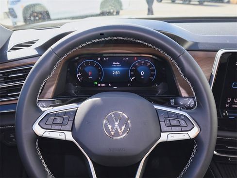 New 2026 Volkswagen Atlas SE image 21