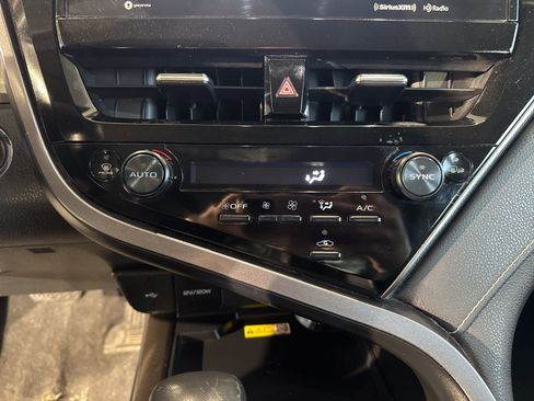 Used 2023 Toyota Camry XSE image 27