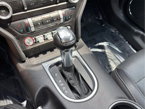 Used 2020 Ford Mustang Premium RWD image 33