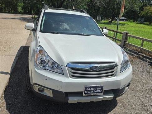 Used 2012 Subaru Outback 3.6R Limited AWD/4WD image 6