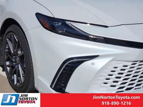 Used 2025 Toyota Camry XSE w/ Premium Plus Package image 10