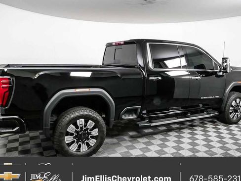Used 2025 GMC Sierra 2500 Denali image 28