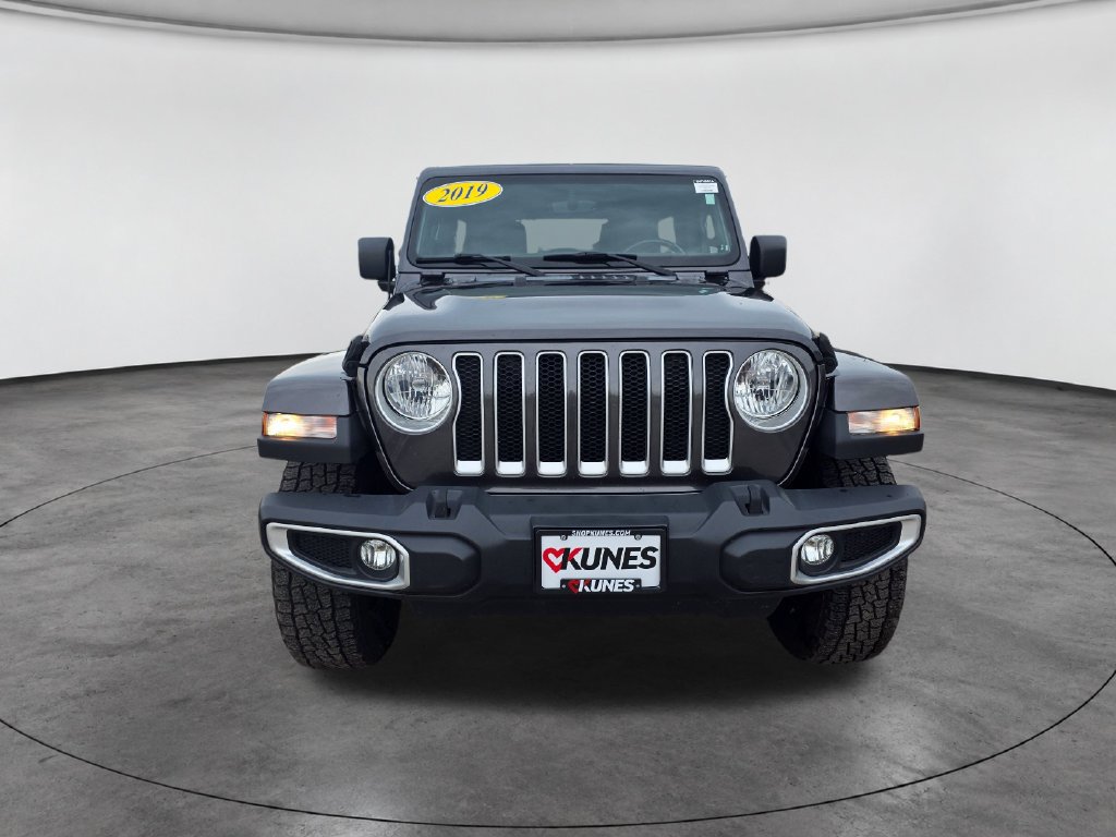Used 2019 Jeep Wrangler Unlimited Sahara AWD/4WD image 2
