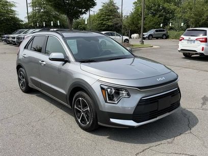 Used 2025 Kia Niro LX