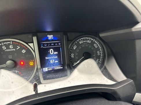 Used 2023 Toyota Tacoma TRD Pro AWD/4WD image 59