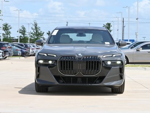 New 2026 BMW 760i xDrive AWD/4WD image 2
