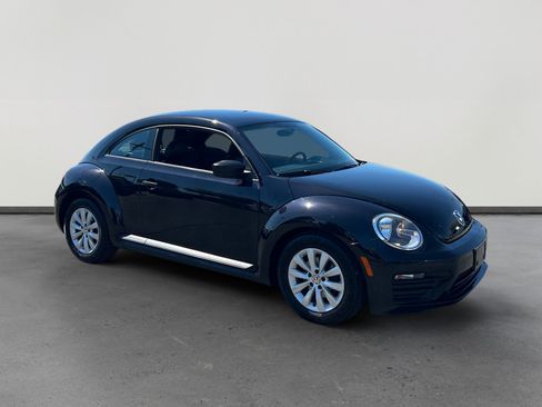 Used 2017 Volkswagen Beetle 1.8T S FWD image 7