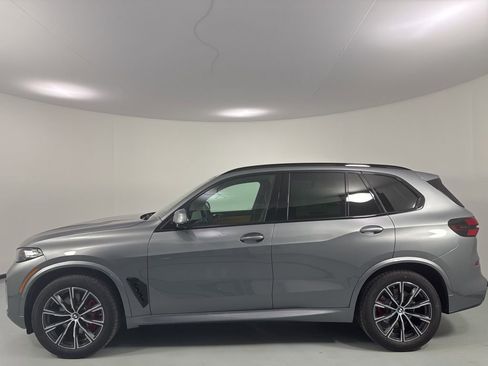 New 2026 BMW X5 xDrive40i w/ M Sport Package AWD/4WD image 4
