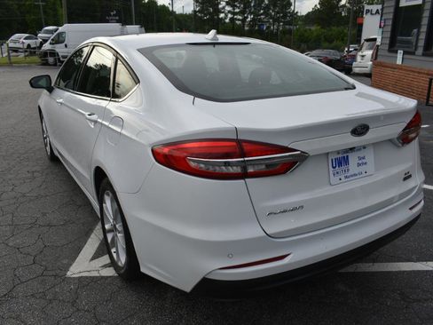 Used 2020 Ford Fusion SE FWD image 8