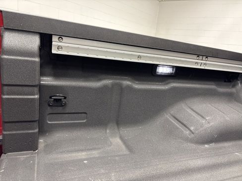 Used 2024 Nissan Frontier SL image 33