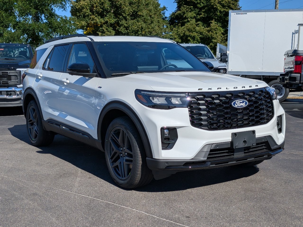 New 2027 Ford Explorer ST-Line w/ Premium Package AWD/4WD image 1