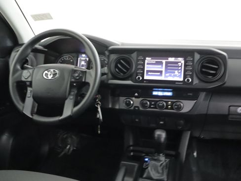 Used 2022 Toyota Tacoma SR AWD/4WD image 2