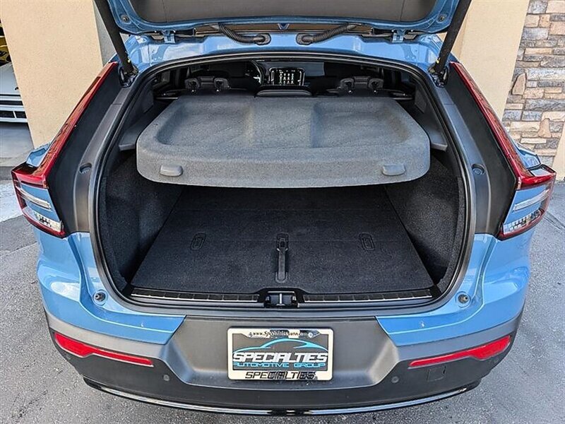 Used 2023 Volvo C40 P8 Recharge Ultimate AWD/4WD image 30