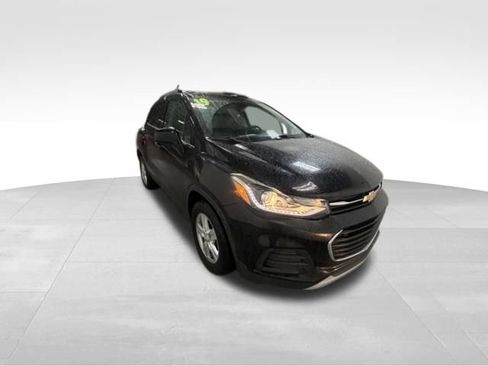 Used 2019 Chevrolet Trax LT FWD image 5