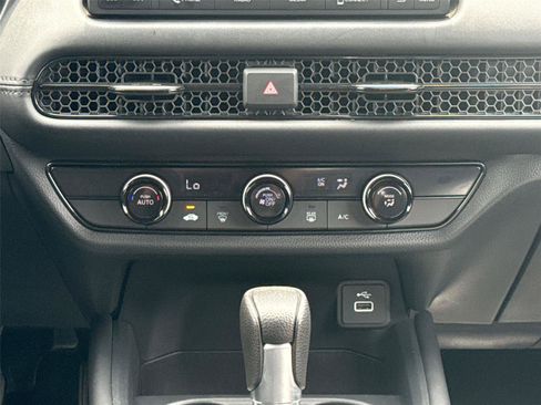 Certified 2025 Honda HR-V LX image 26