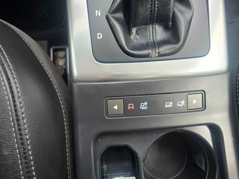 Used 2014 Land Rover LR2 HSE AWD/4WD image 21