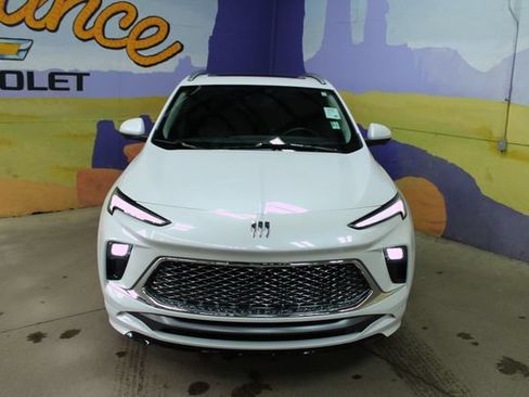 Used 2025 Buick Encore GX Avenir w/ Avenir Technology Package AWD/4WD image 3