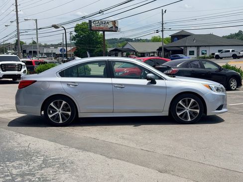 Used 2017 Subaru Legacy 2.5i Limited AWD/4WD image 7