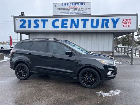Used 2018 Ford Escape SE w/ SE Sport Appearance Package image 1