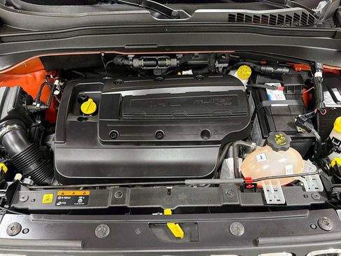Used 2016 Jeep Renegade Sport w/ Power & Air Group FWD image 30