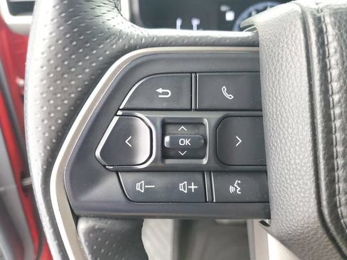 Used 2025 Toyota 4Runner SR5 AWD/4WD image 22