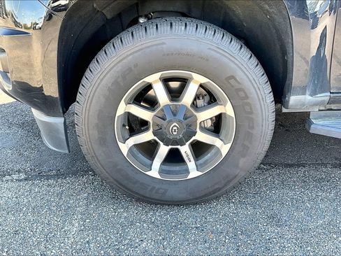 Used 2017 Chevrolet Colorado W/T RWD image 4