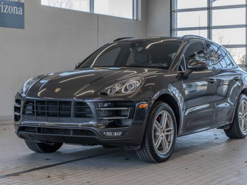 Used 2018 Porsche Macan Turbo w/ Premium Package Plus image 23