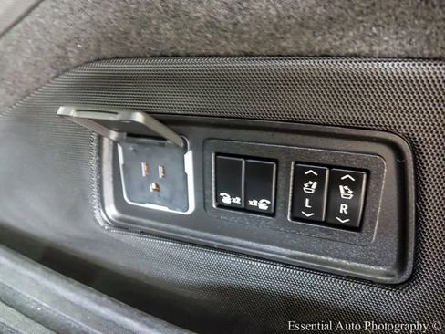 Certified 2021 Cadillac Escalade Sport Platinum w/ Heavy-Duty Trailer Package AWD/4WD image 28