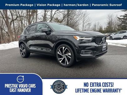 Used 2019 Volvo XC40 T5 R-Design