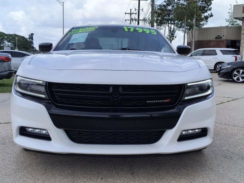 Used 2016 Dodge Charger SXT w/ Blacktop Package image 9