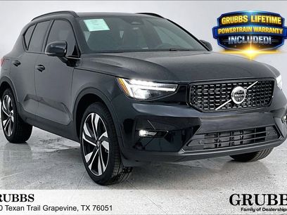 New 2026 Volvo XC40 B4 Plus w/ Climate Package