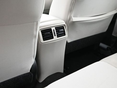 Used 2020 Nissan Rogue Sport SV AWD/4WD image 13