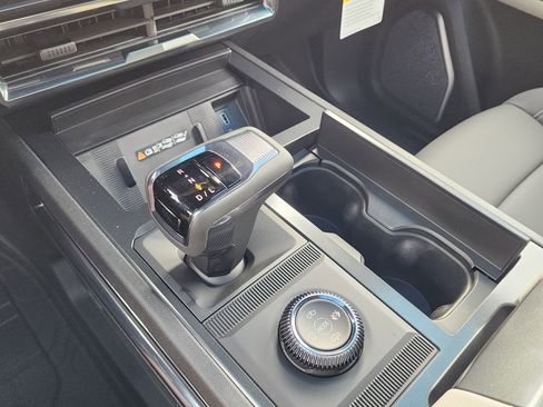 New 2026 GMC Hummer EV 4x4 Crew Cab image 37