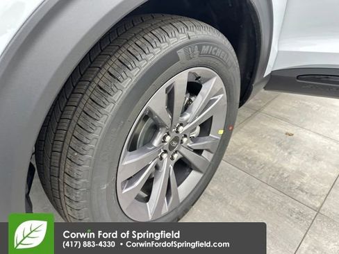 New 2026 Ford Explorer Active image 45