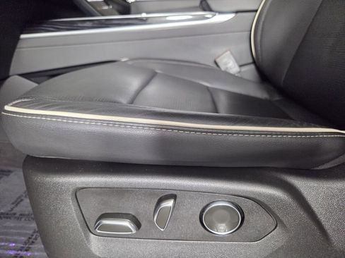 Used 2025 Cadillac Escalade Sport w/ Touring Package image 13