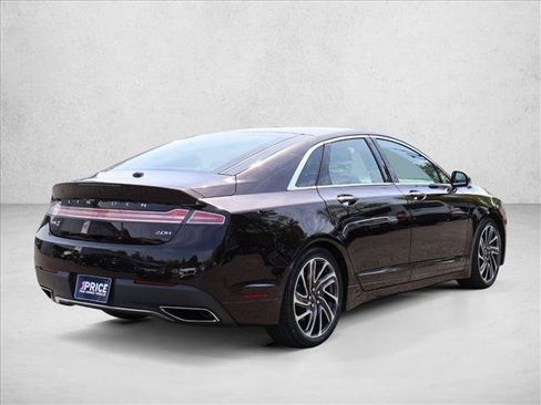 Used 2020 Lincoln MKZ Reserve FWD image 5