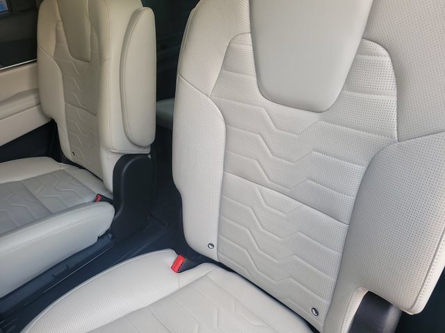 Used 2022 Kia Telluride SX w/ SX Prestige Package AWD/4WD image 15