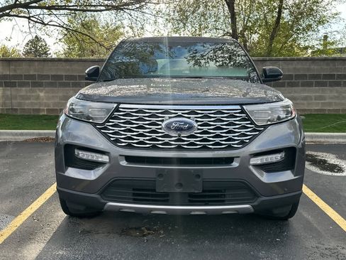 Certified 2022 Ford Explorer Platinum w/ Equipment Group 601A image 2