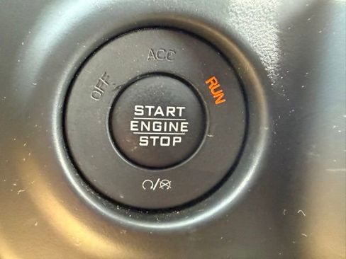 Used 2018 Jeep Wrangler Sport AWD/4WD image 25