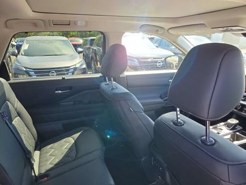 New 2026 Nissan Pathfinder Platinum w/ Cargo Package FWD image 29