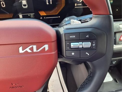 New 2026 Kia K4 GT-Line image 12