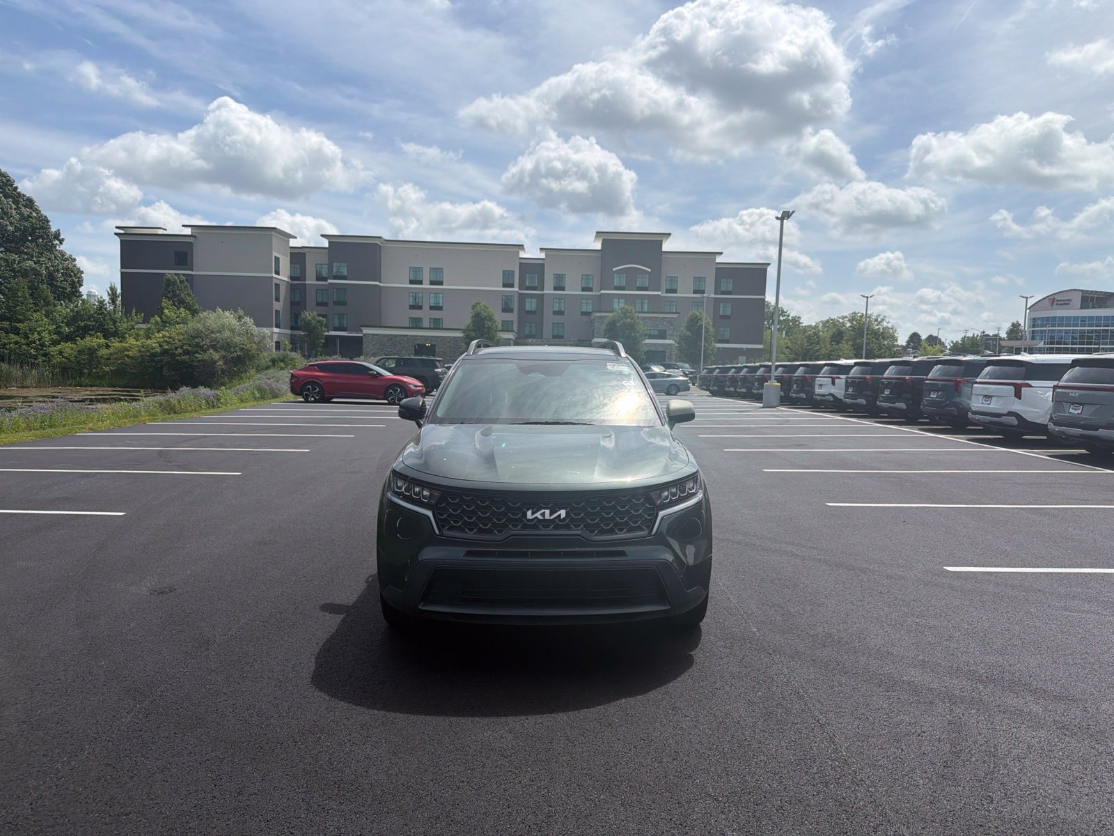 Used 2022 Kia Sorento S w/ Panoramic Sunroof Package AWD/4WD image 2
