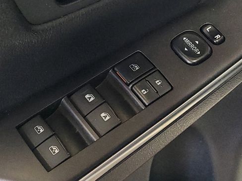 Used 2017 Toyota Camry XLE FWD image 27