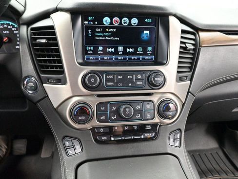 Used 2020 GMC Yukon Denali w/ Denali Premium Package image 26