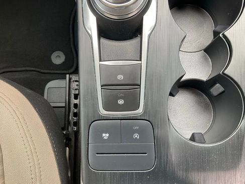 Used 2022 Ford Escape SE image 62