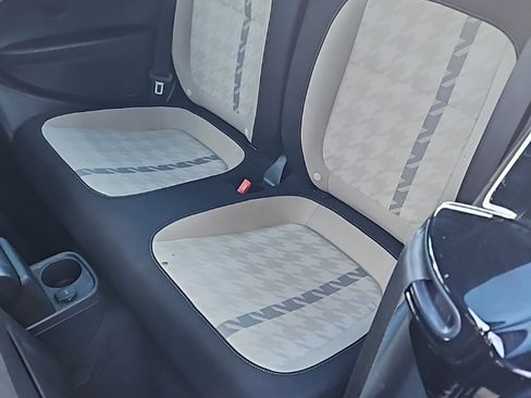 Used 2018 Volkswagen Beetle 2.0T Coast image 23