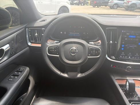 Used 2023 Volvo S60 B5 Plus FWD image 12