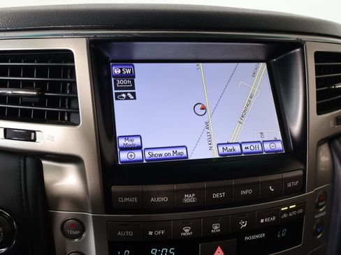 Used 2015 Lexus LX 570 4WD image 7