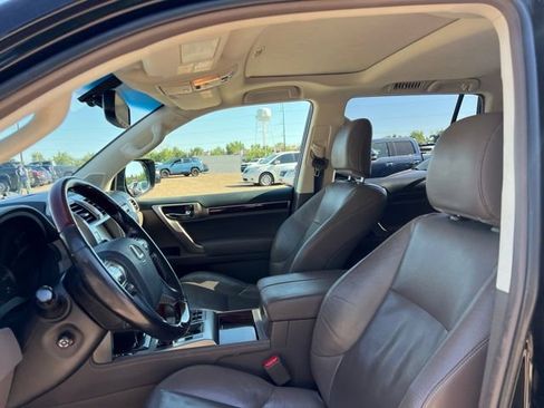 Used 2016 Lexus GX 460 w/ Premium Package AWD/4WD image 25
