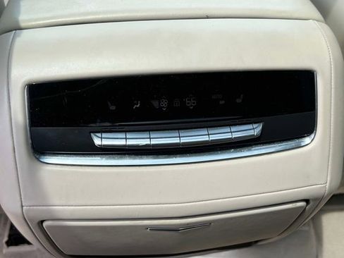 Used 2023 Cadillac Escalade ESV Sport Platinum AWD/4WD image 19